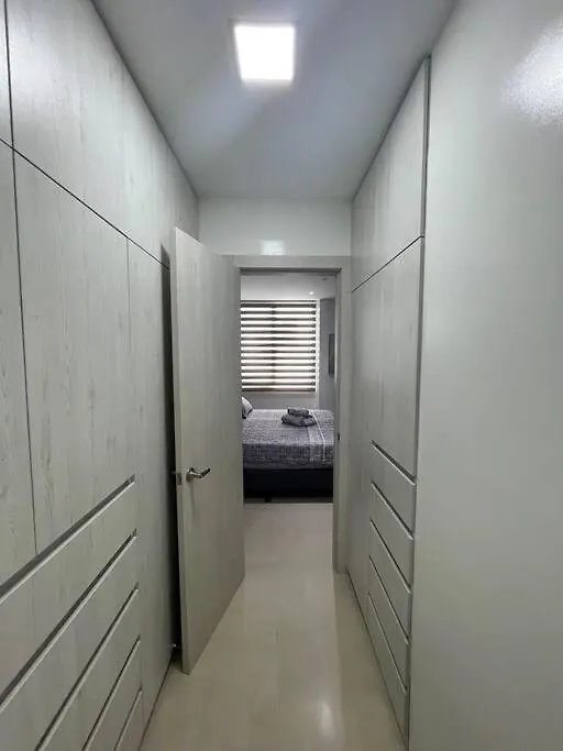 New Luxury Apartment With King - Size Bed Ceibos Guayaquil