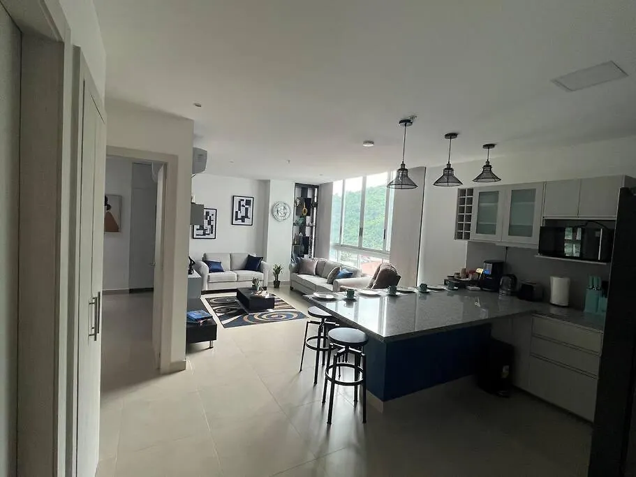 New Luxury Apartment With King - Size Bed Ceibos Guayaquil
